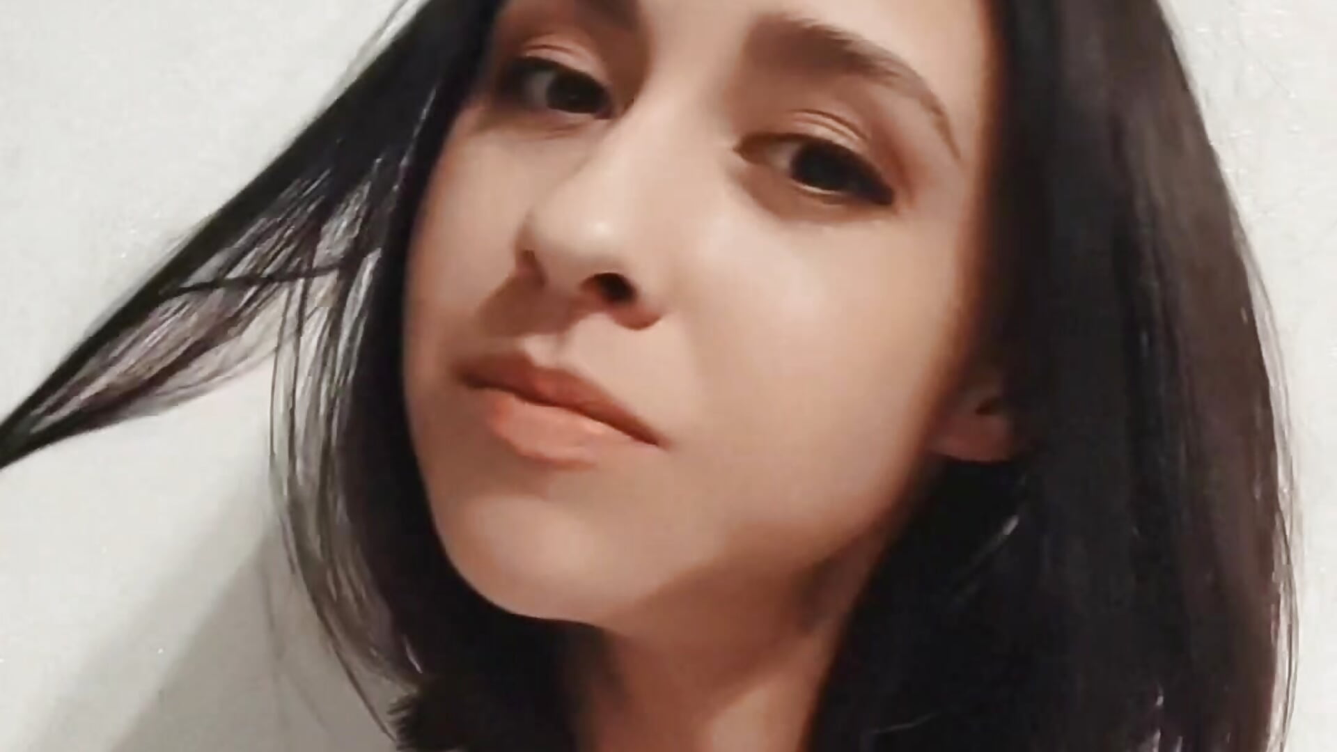 A short shy video of me - video van MiaSweetasHoney cam-model