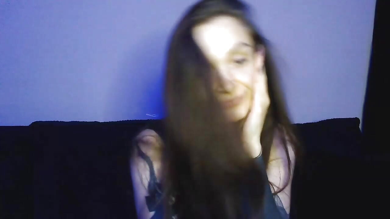 ;) — filmik __Leyla__, modela(-lki) na kamerkach