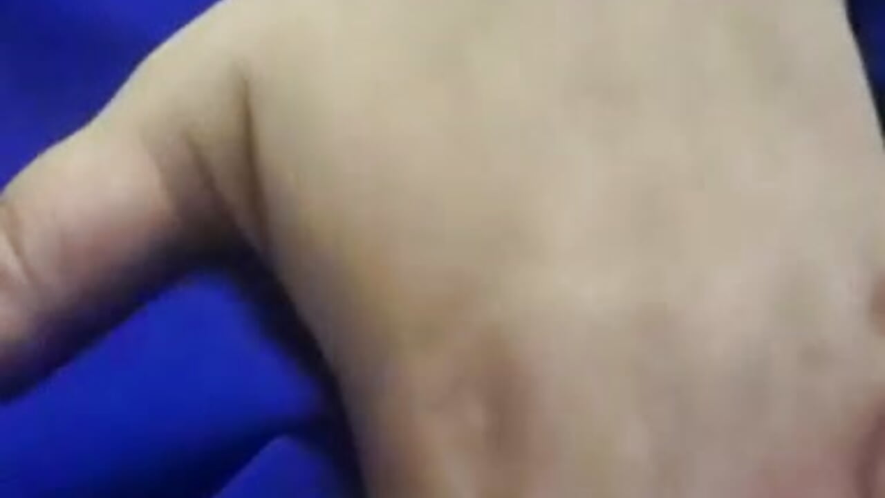 Pussy play wet
