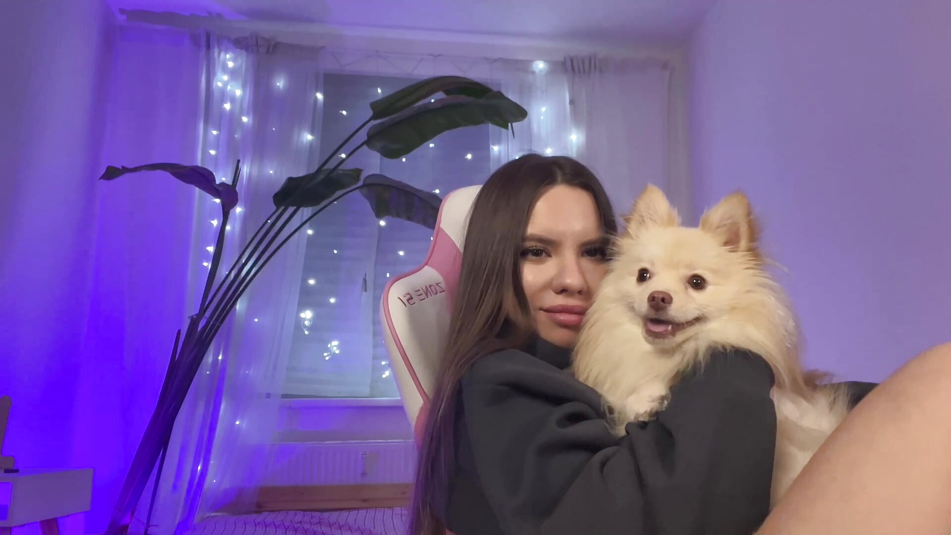 IMG_1349 - video by Chloe_loo cam model