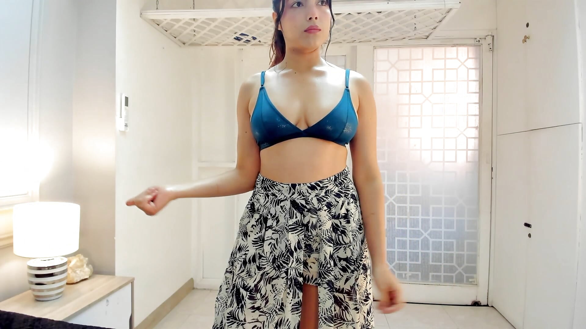 hows ur day going?? 🥰 - Vídeo de amyleen_, modelo de vídeos