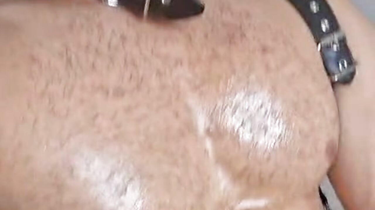 “I don't cause glances, I cause lack of control.” - massimofiore_ 캠 모델의 동영상