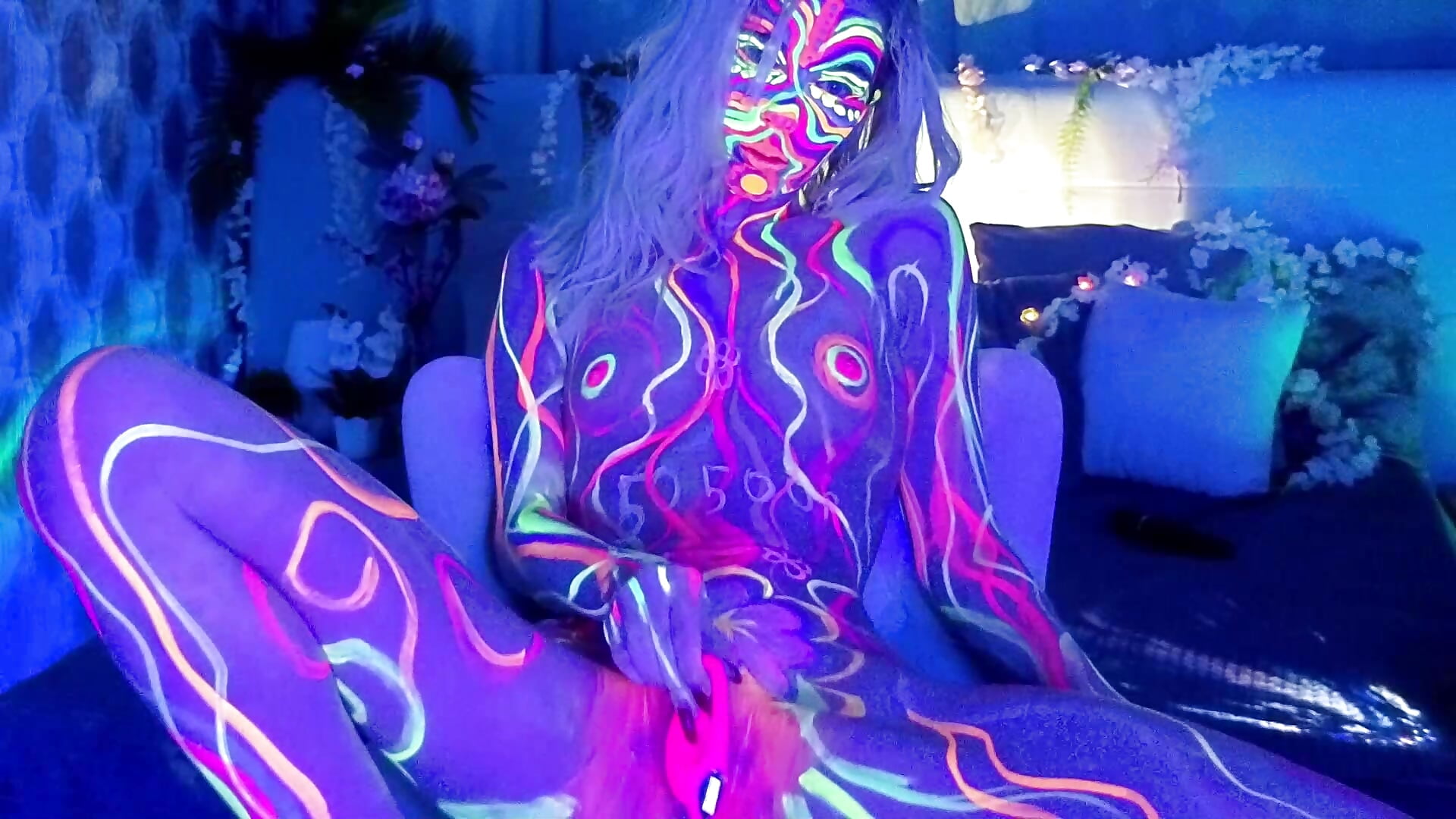 my body in neon for you
