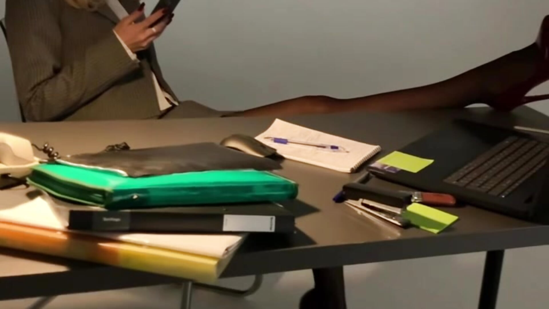 Your hot teacher - vídeo de la modelo de cam Aurora_Bennet