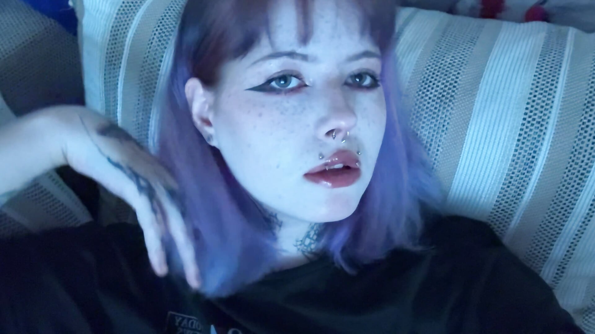 little me🫦 - video by n1ghtcloud cam model