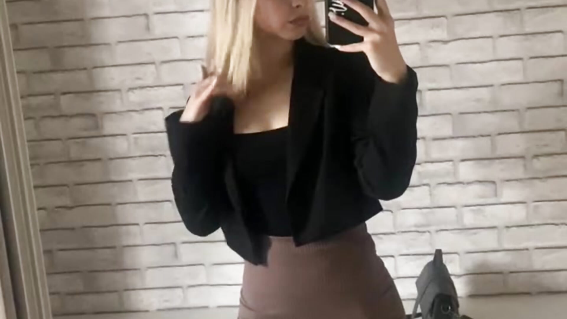 Pleasure to meet u - video by ShinyBarbie cam model