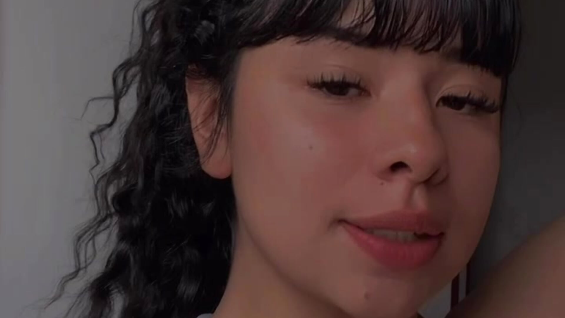 🌚 - video by Canneela cam model