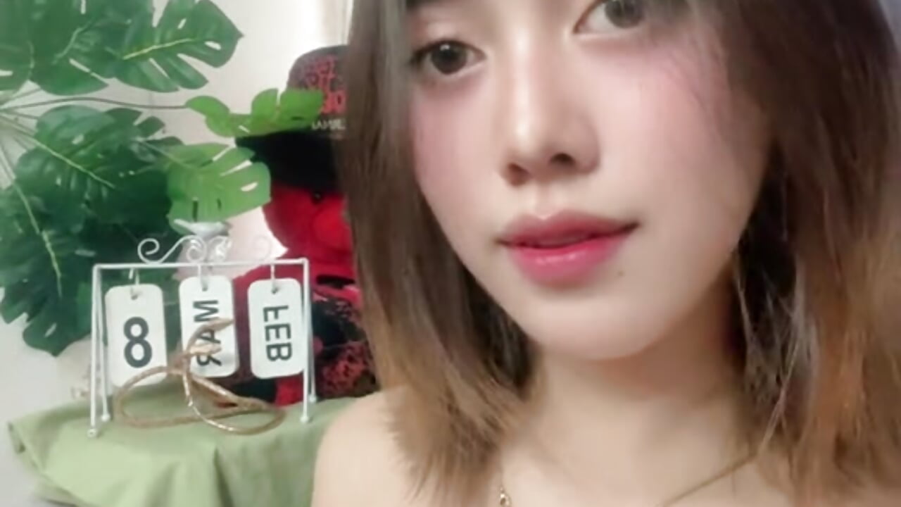 Your hot girl - vídeo de la modelo de cam lovely_kiannaHugecock