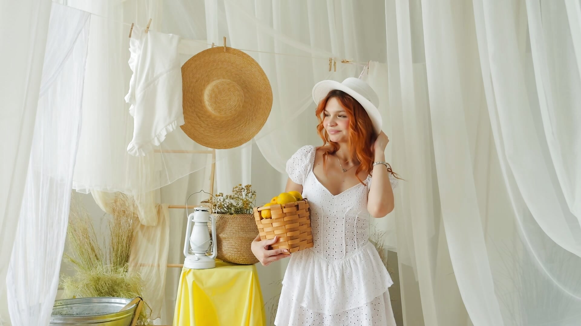 Bella – video od webkamerové modelky BellaMarebelle