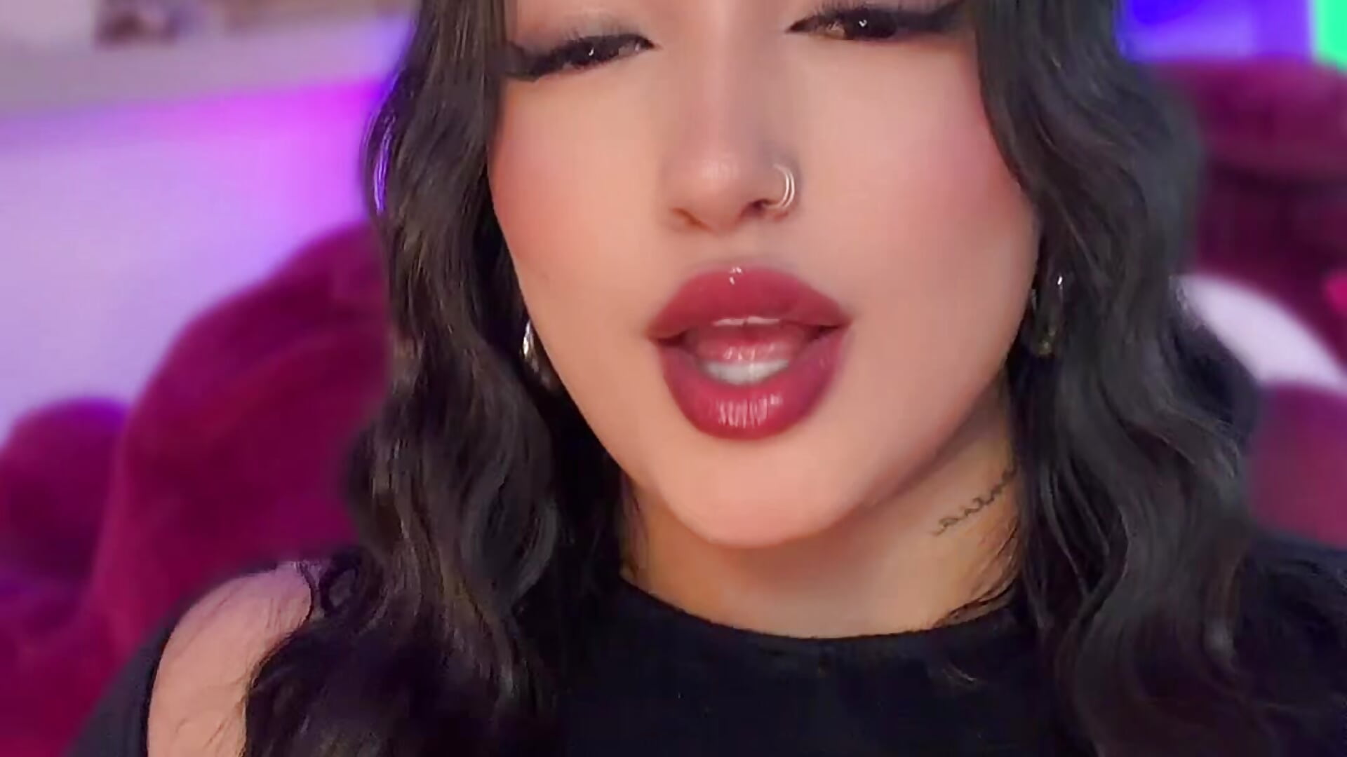 💋 Come, today I'm very “look at me” 😏 - فيديو من _SofiaMiller موديل الكام