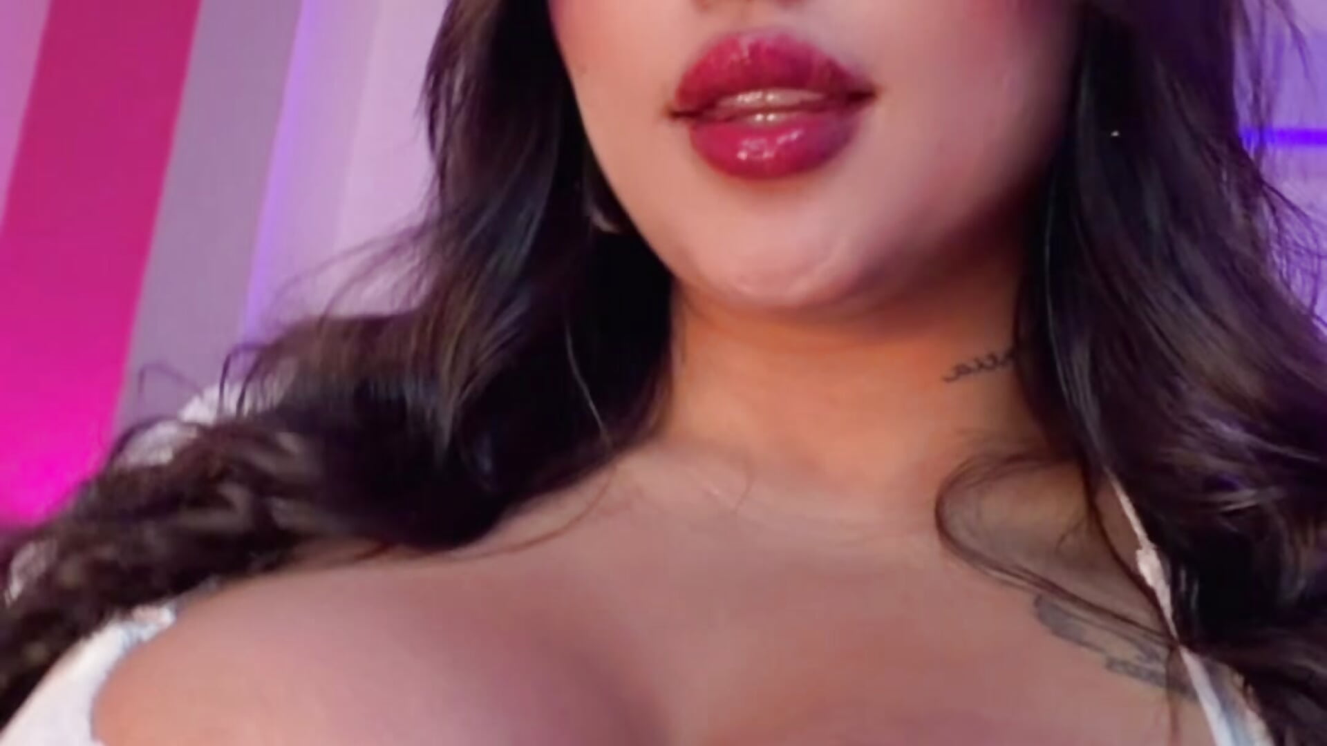Suck my boobs  ✨💦 - فيديو من _SofiaMiller موديل الكام