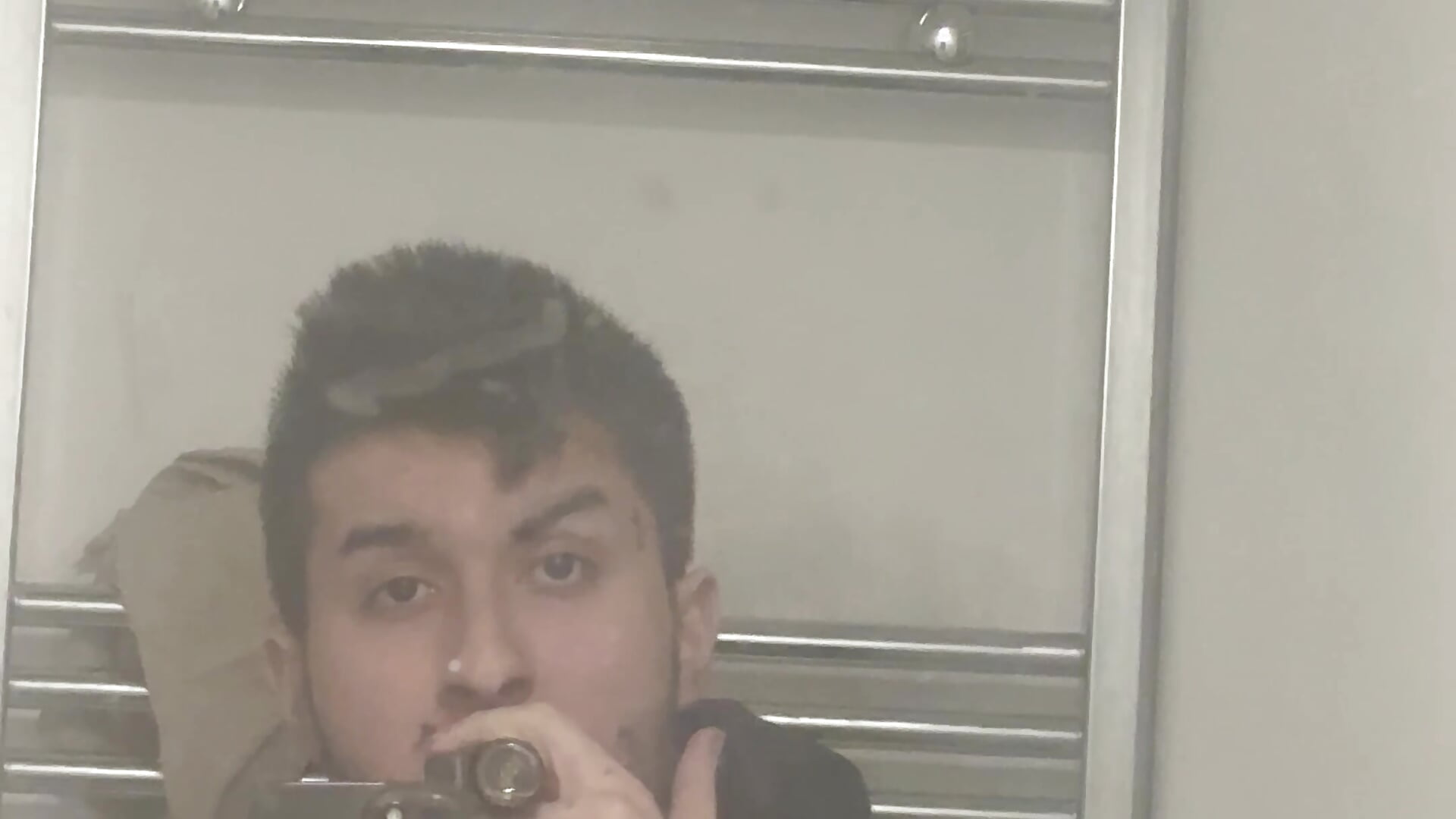 Smoke with me 🚬🚬 - video by Mrbullied