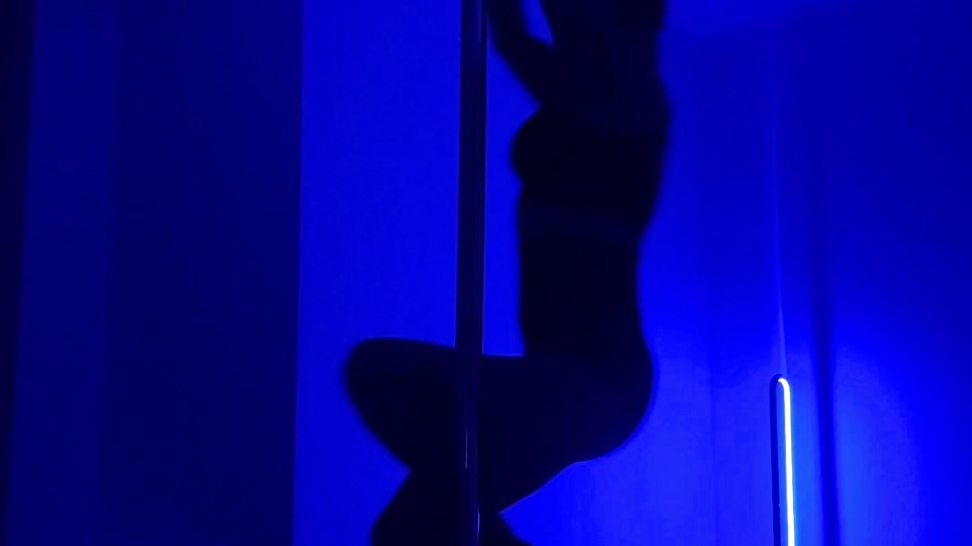 77081aa316564fb088ac4e9bb6c2b419 - video by honeymoon111 cam model