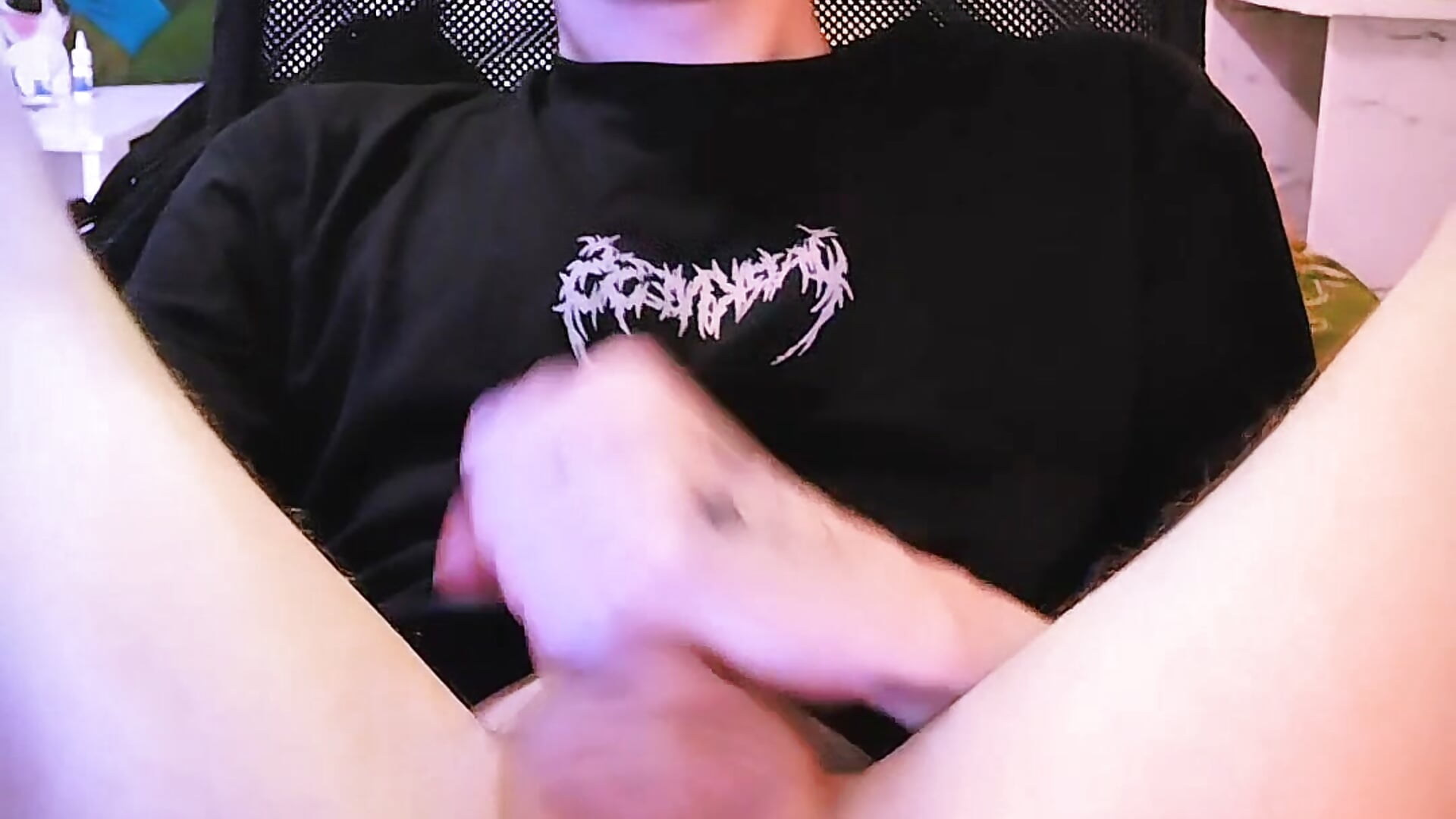 PLAYING WITH MY DILDO - video by frozen_boy cam model