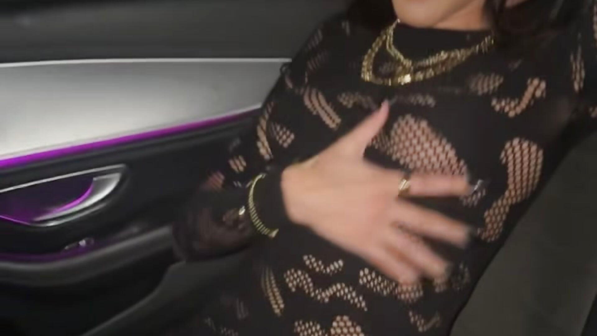 I got caught being horny in my uber 😓 - Valentina2007x adlı kamera modelinin videosu