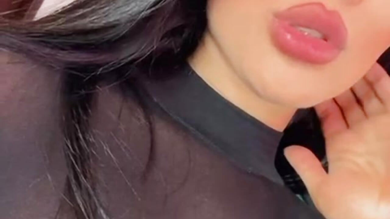 Saturday ! - วิดีโอโดย Sofi_Moreno โมเดลแคม