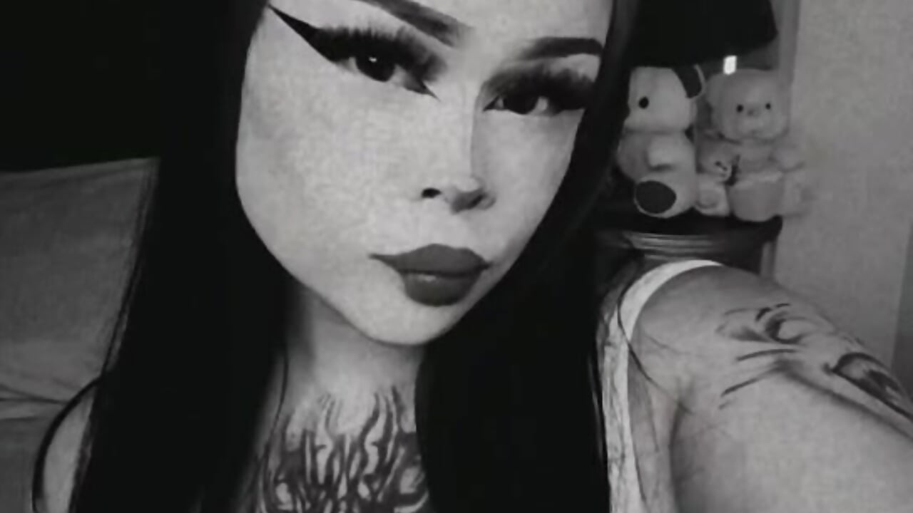 Do you like tattooed girls like me? - 視頻由 Missy_Aprill 主播提供