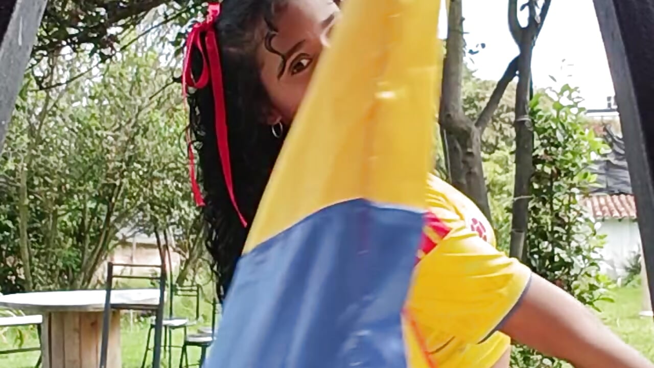 Let's play together this season - vídeo de la modelo de cam Kristall_06