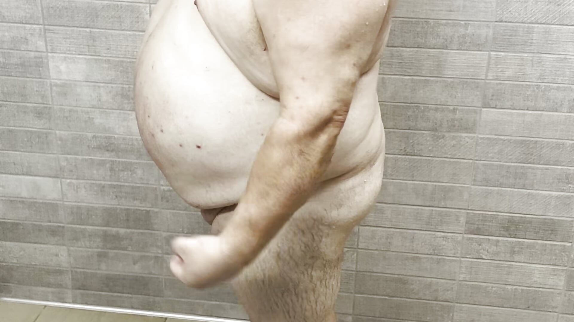 Out of shower - video by big_teddy98 cam model