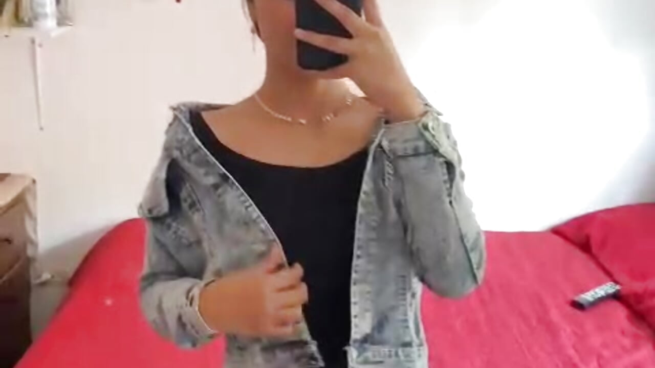 Undress me with your gaze - video by amara_rousse cam model