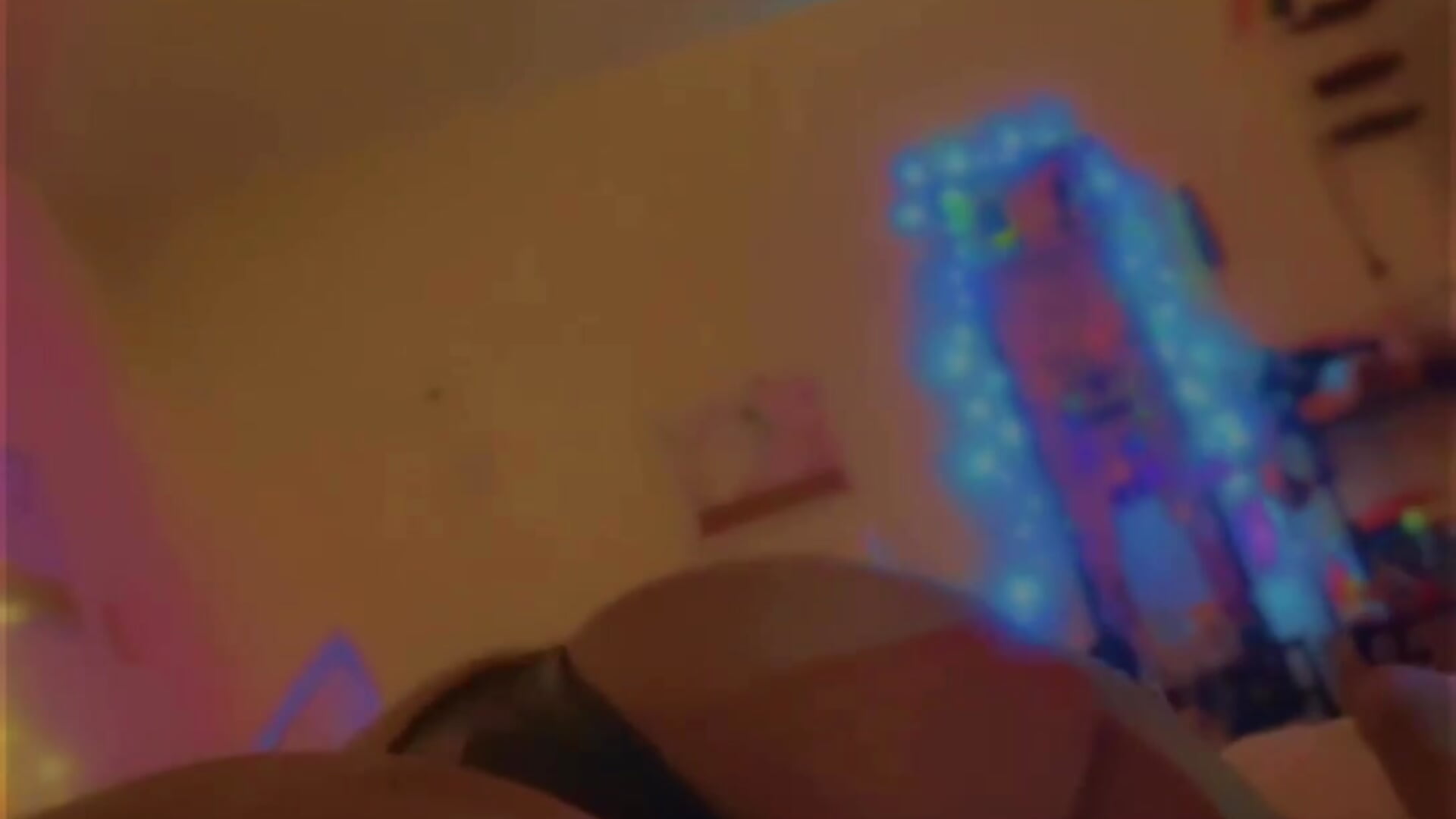 Assquake - video by LunaNova999 cam model