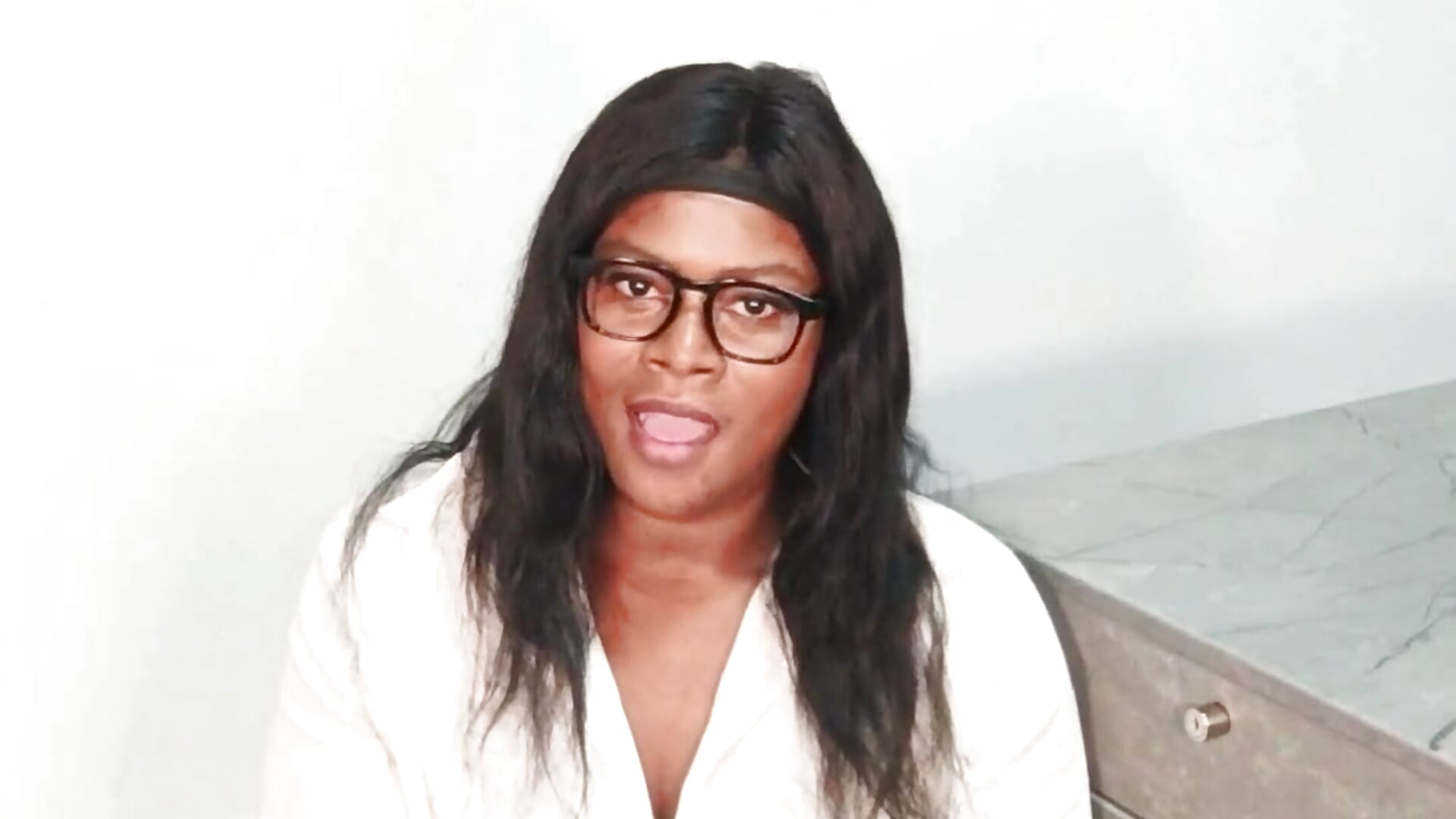 ROLEPLAY: You are Mr. Eamonn my boss and I'm you secretary that want a pay rise 👠📈 - video by EmaRhodes cam model