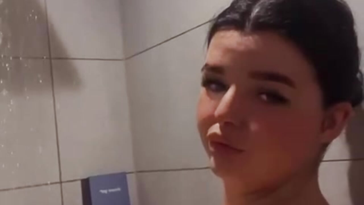 ass in shower vid 😘