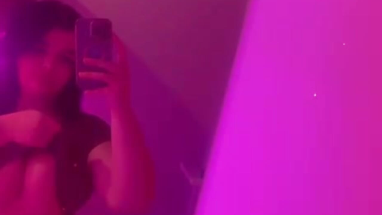 sun bed boobs 🥰