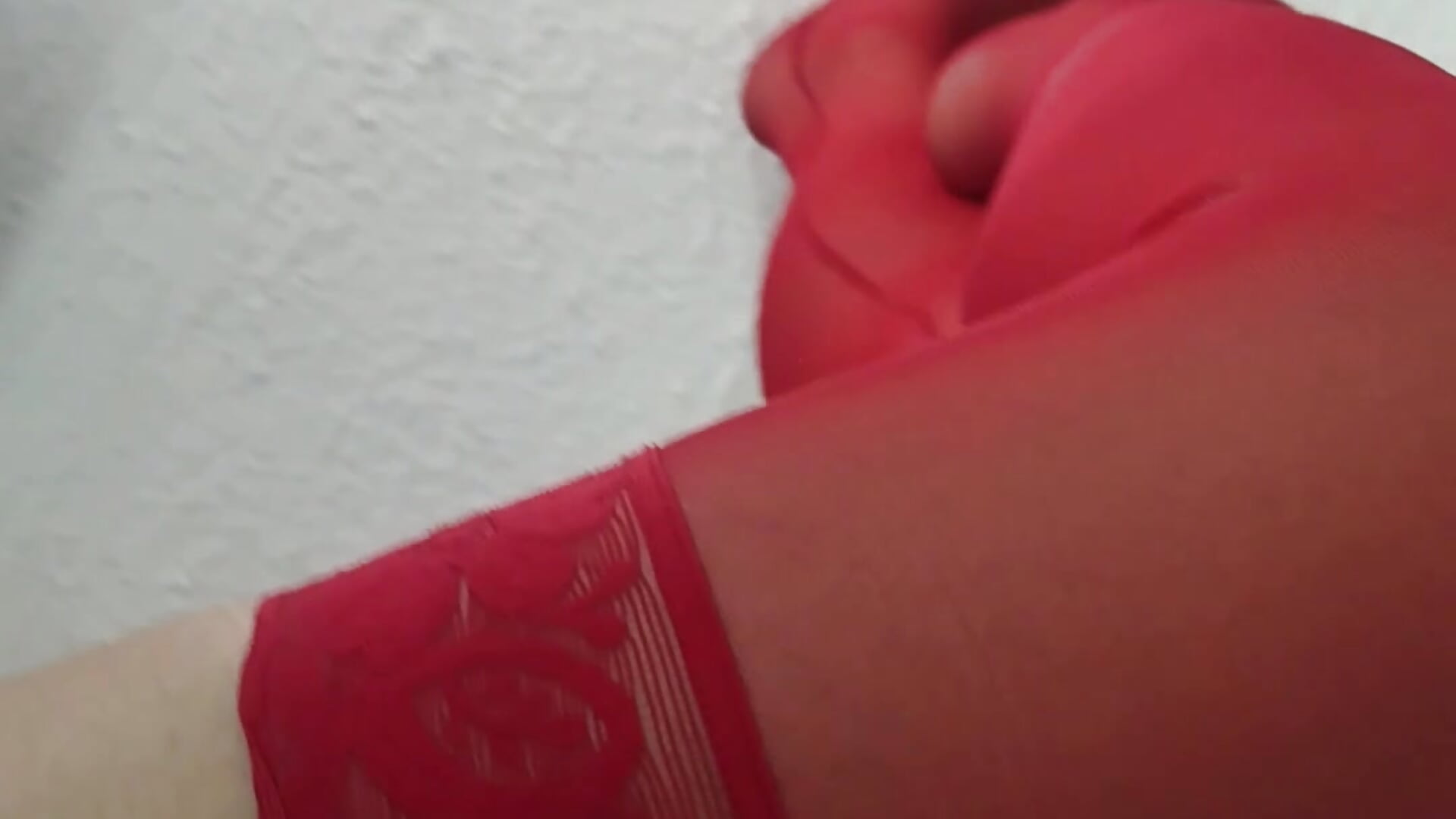 Red nylon socks teaste - відео від вебкаммоделі Paradise_mila