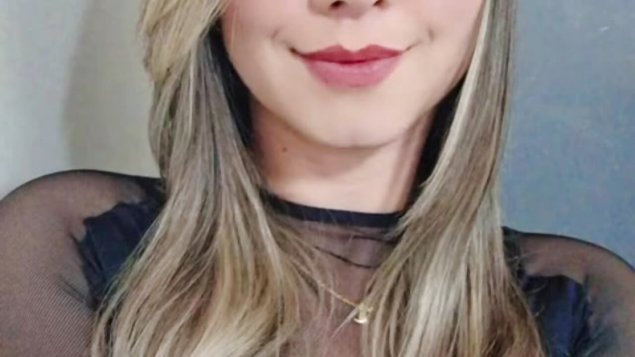 its me - video by Carrie_hall cam model