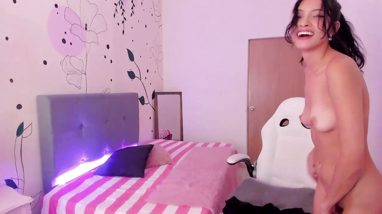 fuck me from behind, it feels incredible - video by Mia_Clay1 cam model