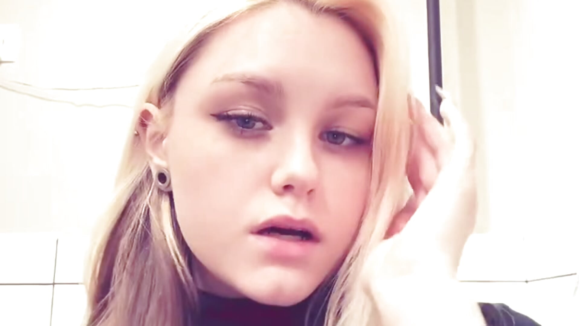 ^^ - video by CherieSprinzl cam model