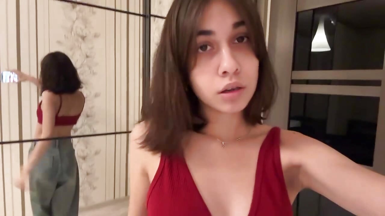 A small show in front of the mirror - video by MeiFrock cam model