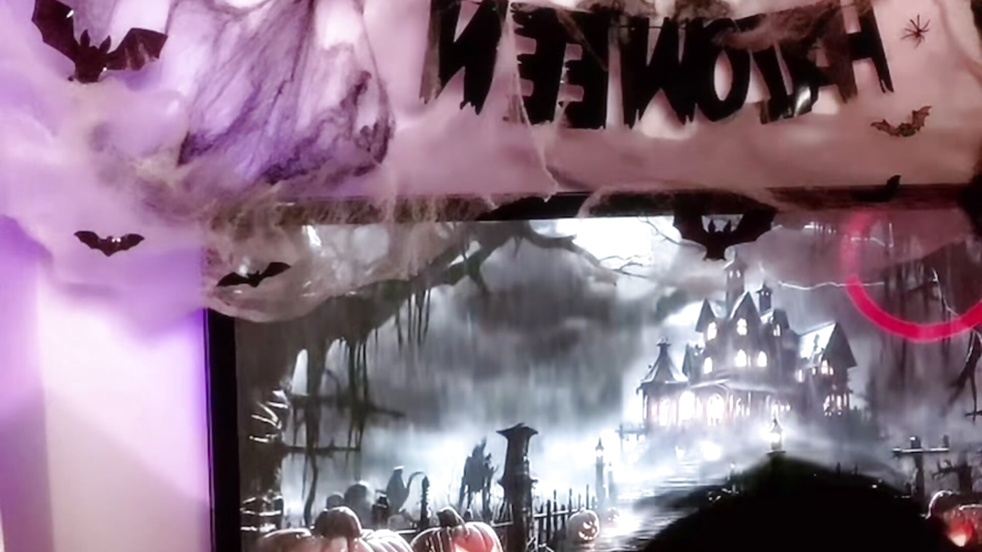 Beauty in the style of horror - video by WonderMira cam model