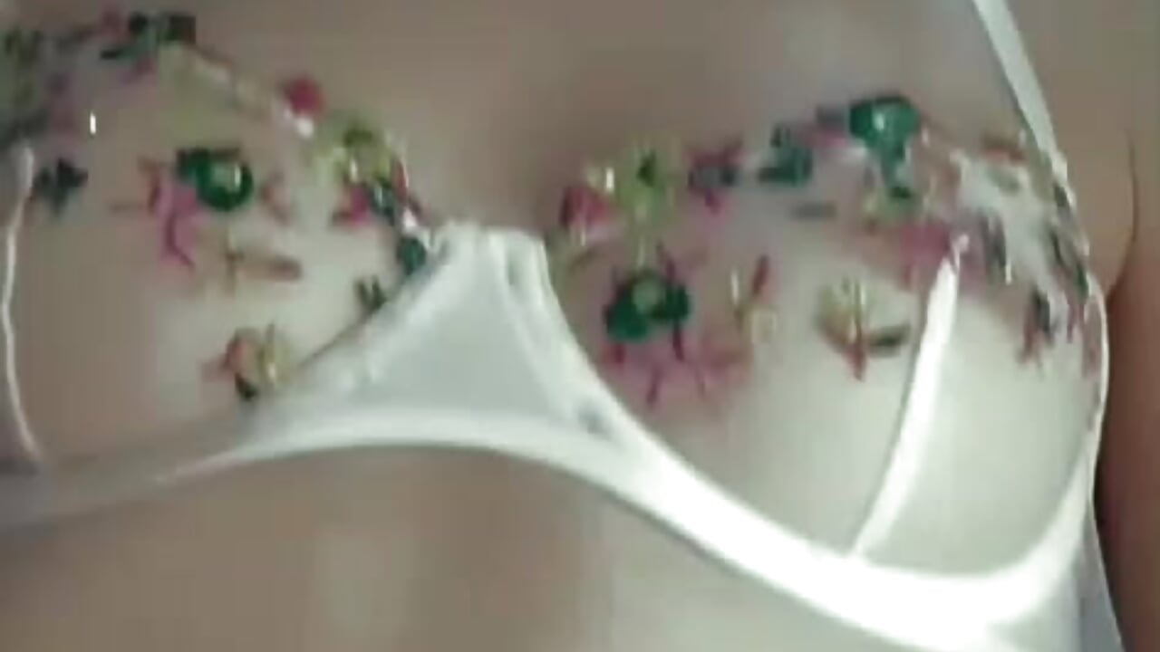 dressed - video by isha_rosee cam model