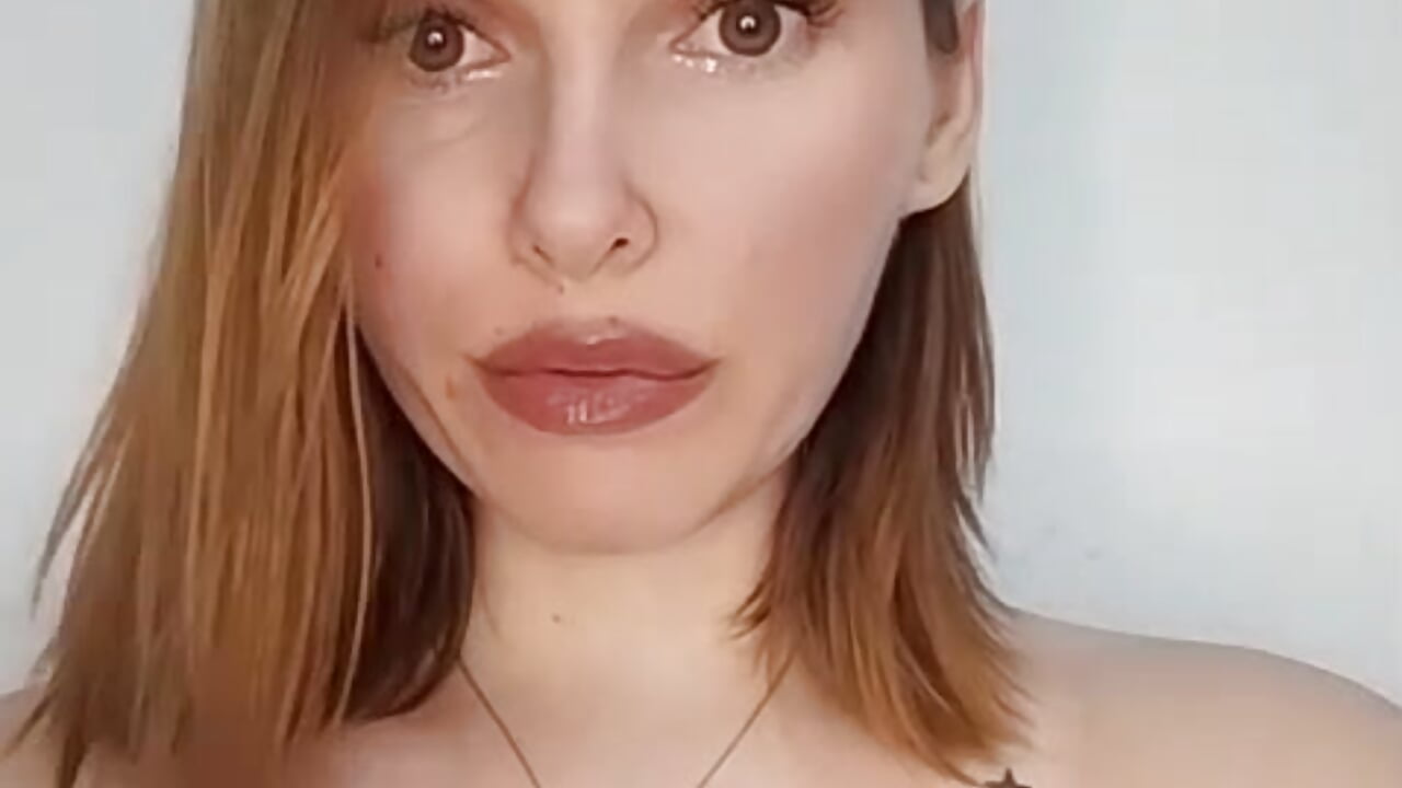 WhatsApp Video 2026-03-09 at 12,38,19 - clip cu isha_rosee model videochat