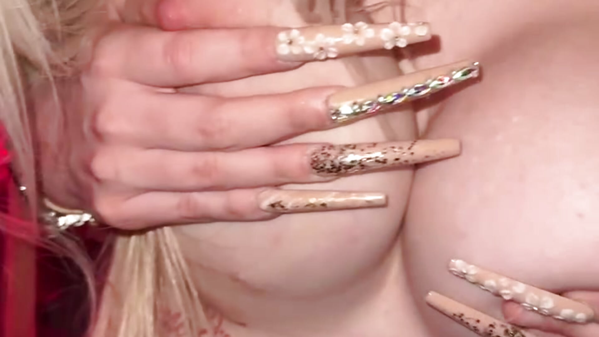 Würdest du auch meine Titten lecken😼🍒🤫 - video by Steffi_Snowbunny cam model