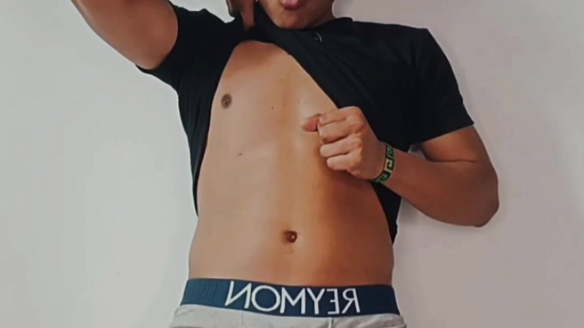 1000038854 - video by nativohot7 cam model