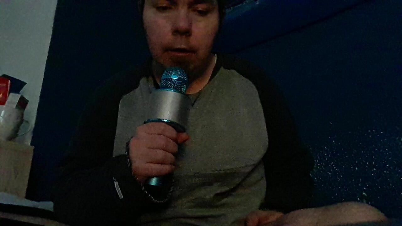 Flames of Love : Musik  21/25 – video od webkamerové modelky GeilerHSVFAN1989