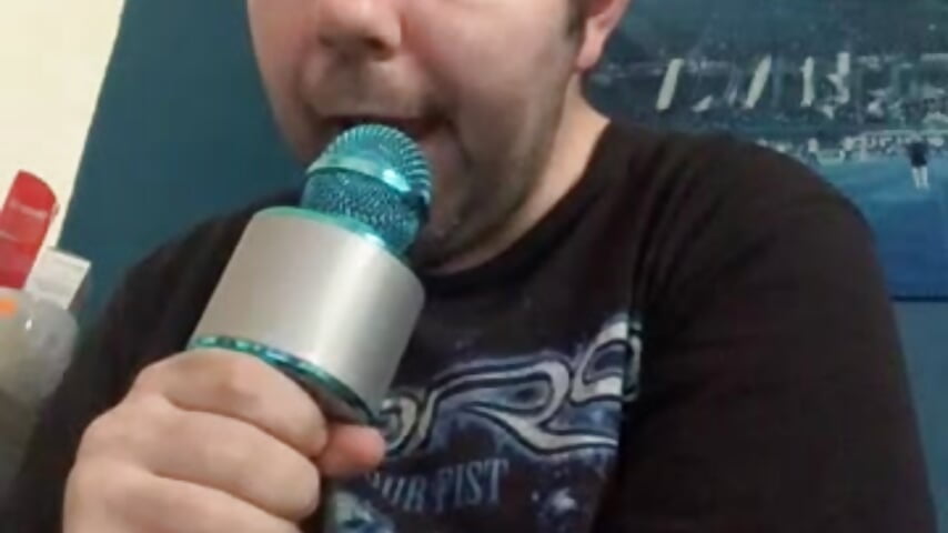 An Angel : Musik 12/25 – video od webkamerové modelky GeilerHSVFAN1989