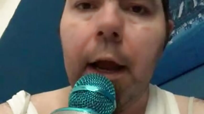 Der Himmel brennt : Musik  18/25 – video od webkamerové modelky GeilerHSVFAN1989