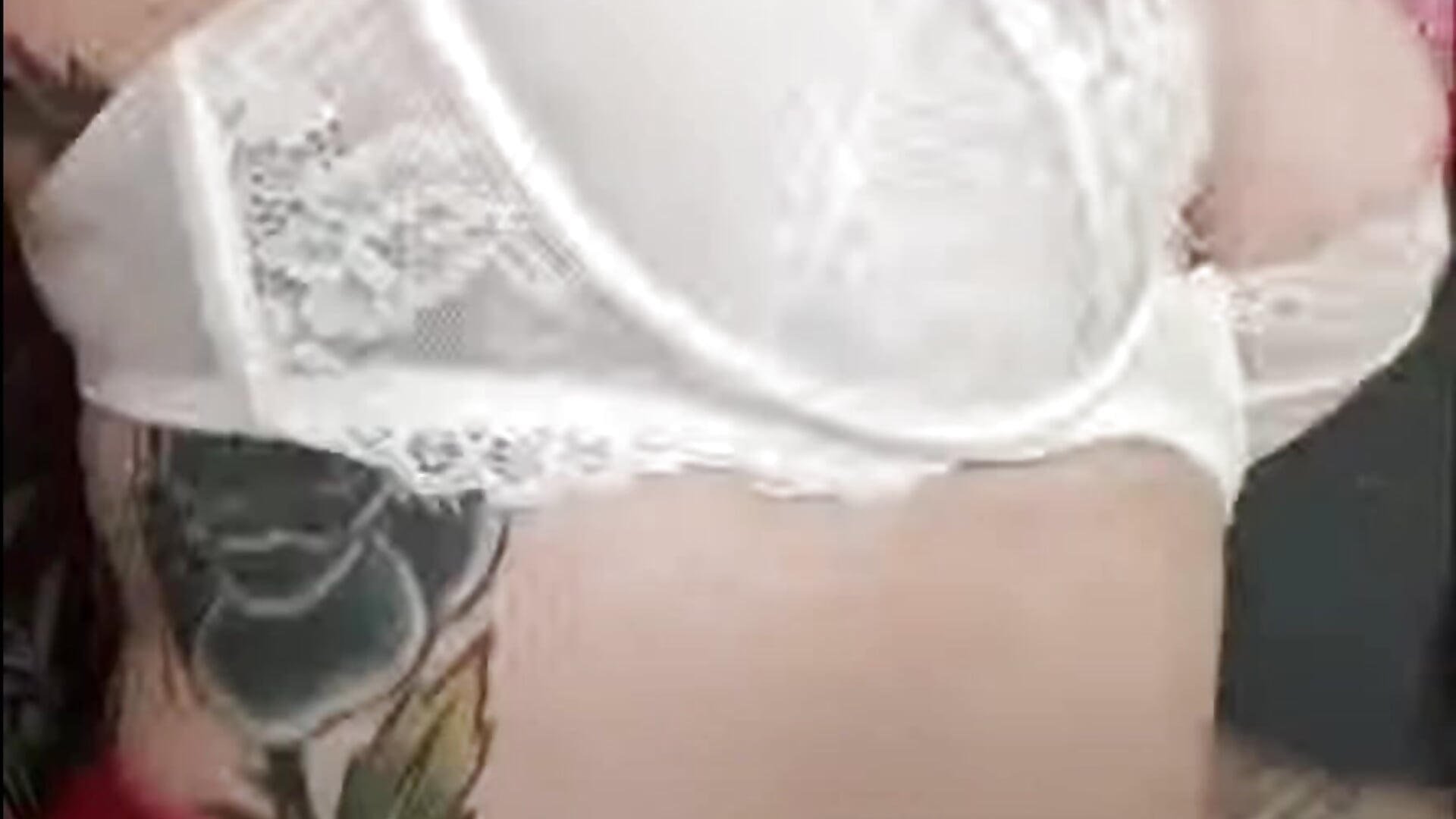 bouncing titties :) - video by millie_rose_xo cam model