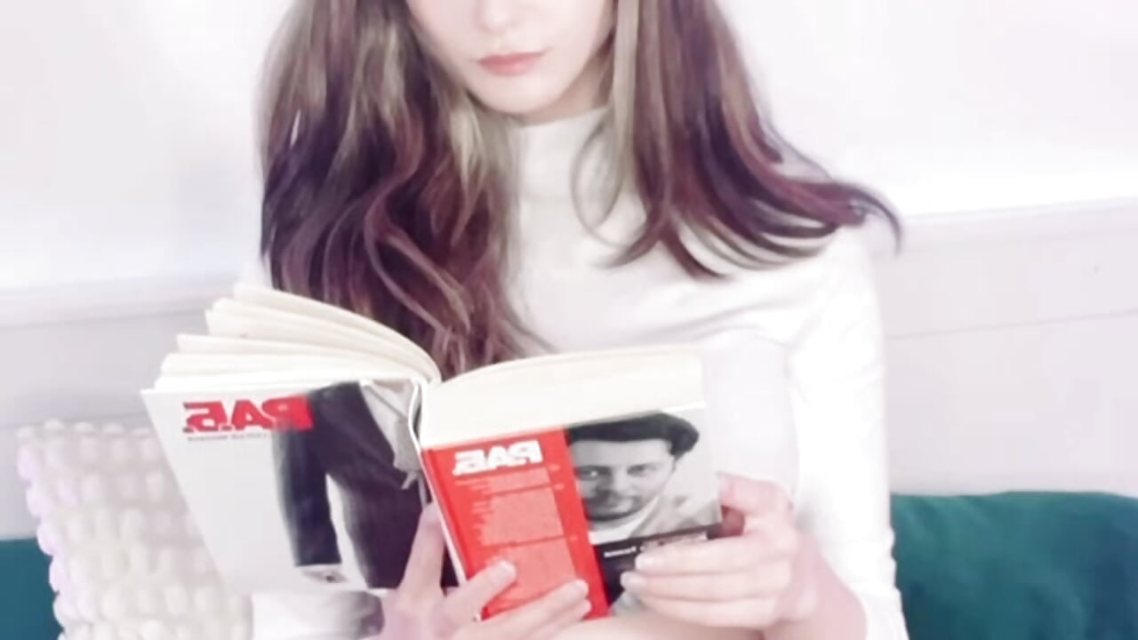 Welcome - video di Amira_Blussh modella di cam