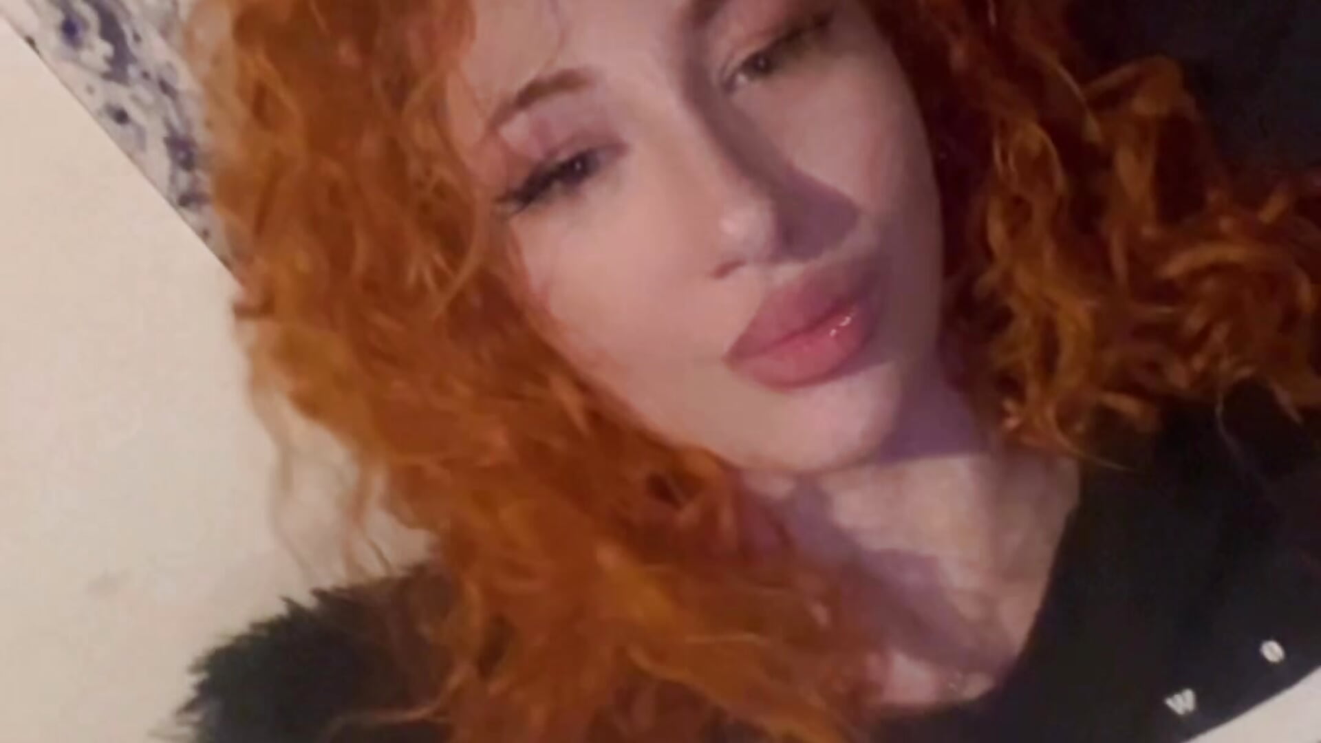 Oghhhh - clip cu DaddysLittleSlutfox model videochat