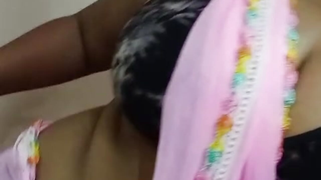 Sexyy - video oleh model kamera tamil_Vennila