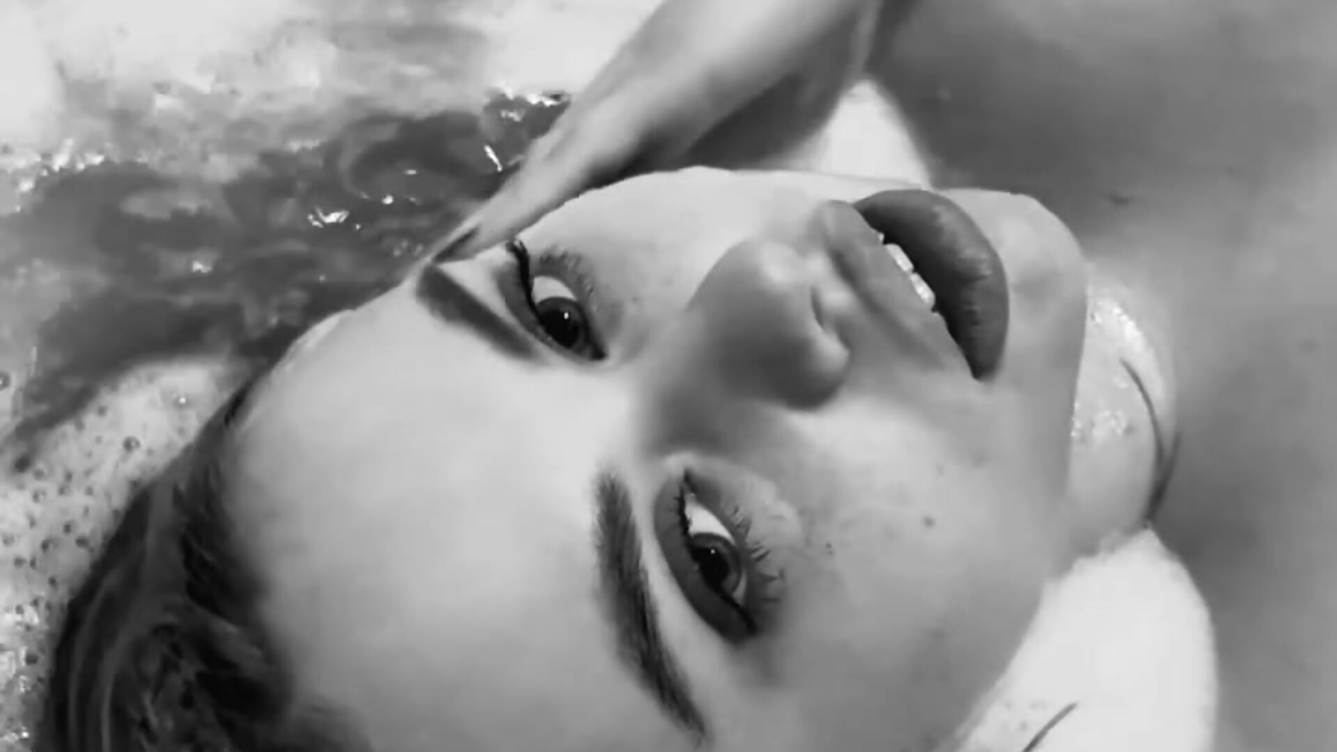 My sexy naked bathroom video – video af StasySweet