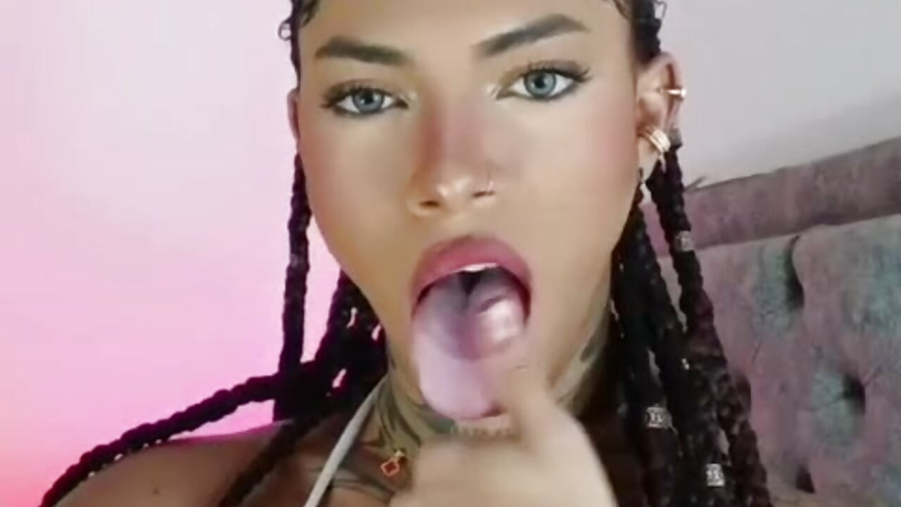 Video de WhatsApp 2025-09-23 a las 23,31,51_30110852 - video by michell_danna cam model