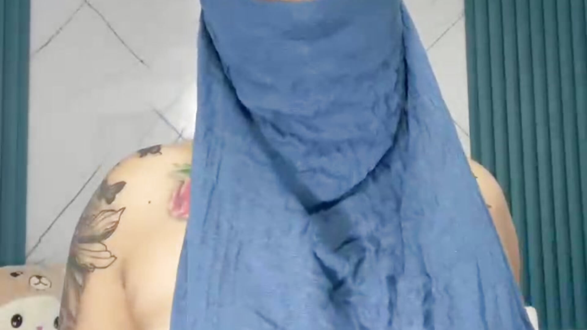 😘💜 show  face - video by Nayla-Mouna cam model