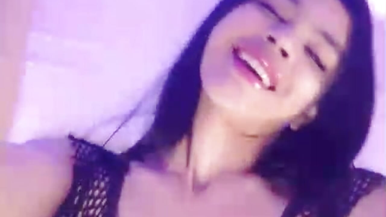 Tonight I’m not just streaming… I’m tempting you 💋😈 - video by ALICESANDOVAL cam model