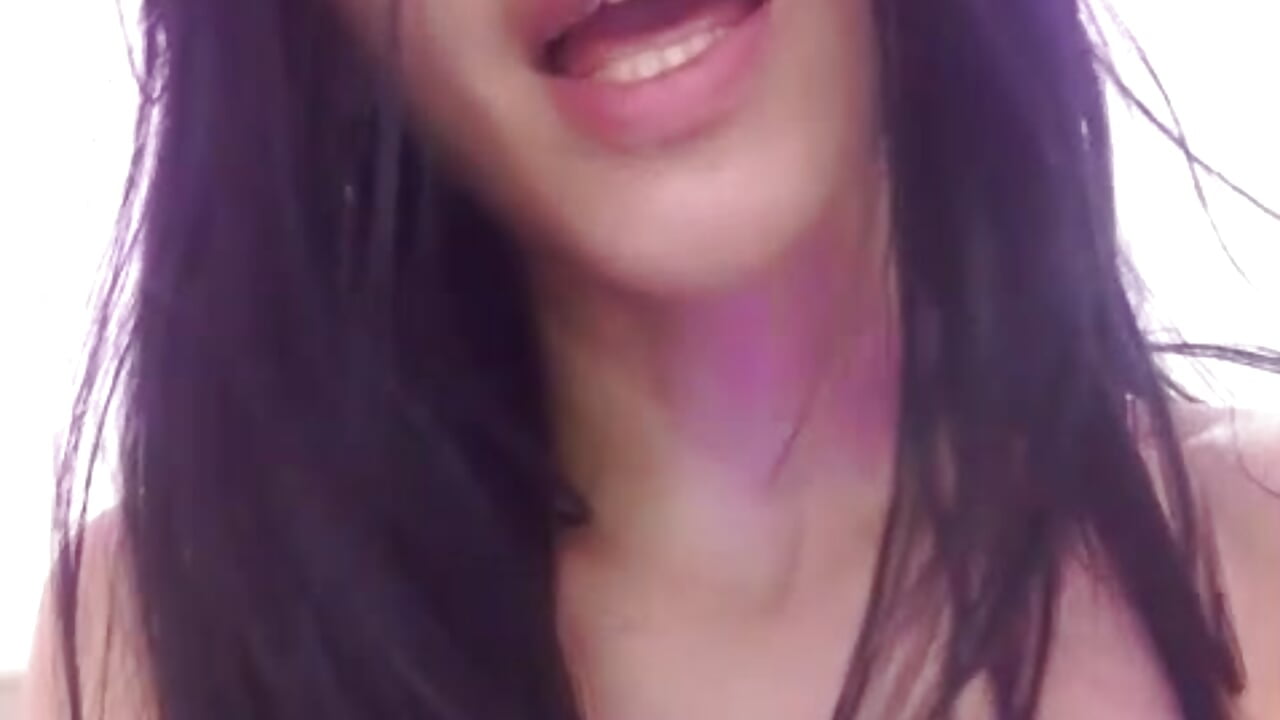 “Look at me closely… every movement is to turn you on more.” - video by ALICESANDOVAL cam model